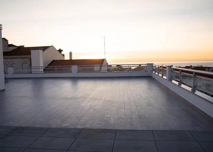 Refugio Da Muralha - By Sch Daire Nazaré