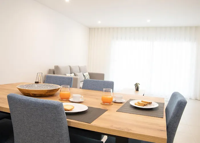 Refugio Da Muralha - By Sch Daire *