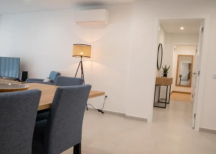 Refugio Da Muralha - By Sch * Nazaré