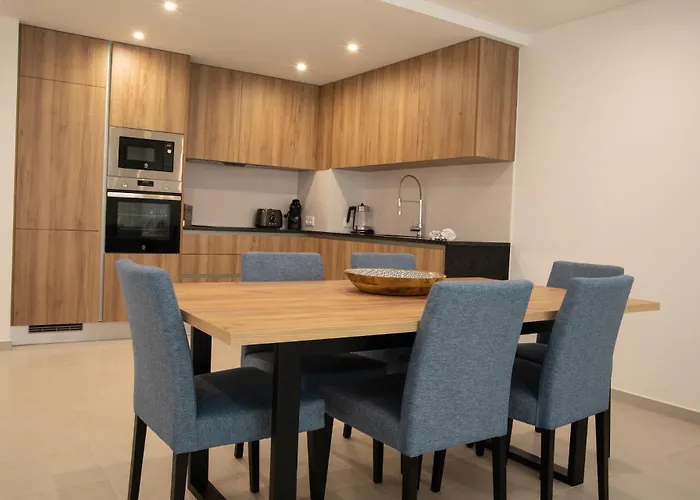 Refugio Da Muralha - By Sch