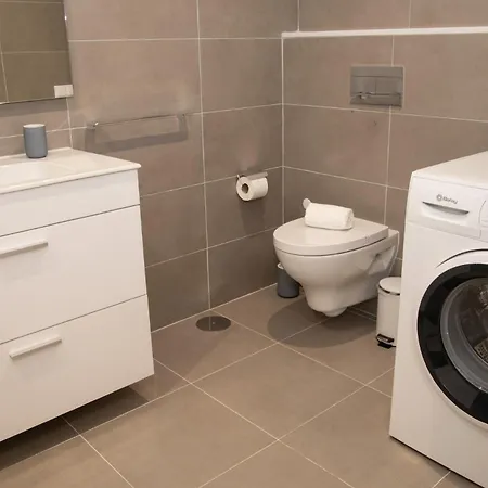 Refugio Da Muralha - By Sch Nazaré