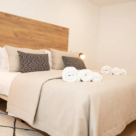 Refugio Da Muralha - By Sch Apartamento